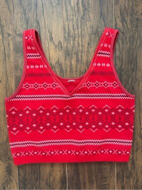 Fabletics Cloud V-Neck Crop Tank Nordic Fairisle Red Large